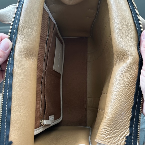 Marc Jacobs The Leather Medium Tote Bag in Twine - Picture 10 of 12